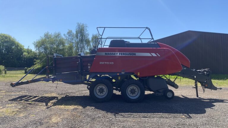 Massey Ferguson MF 2270 XD TP Image
