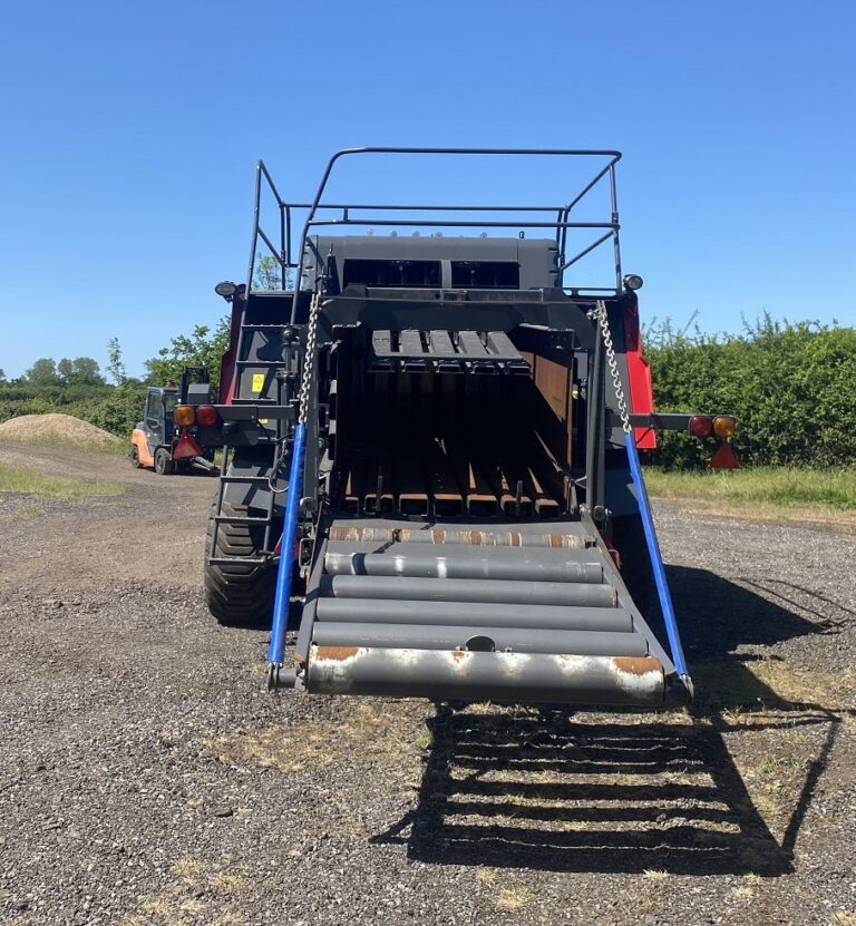 Massey Ferguson MF 2270 XD TP Image