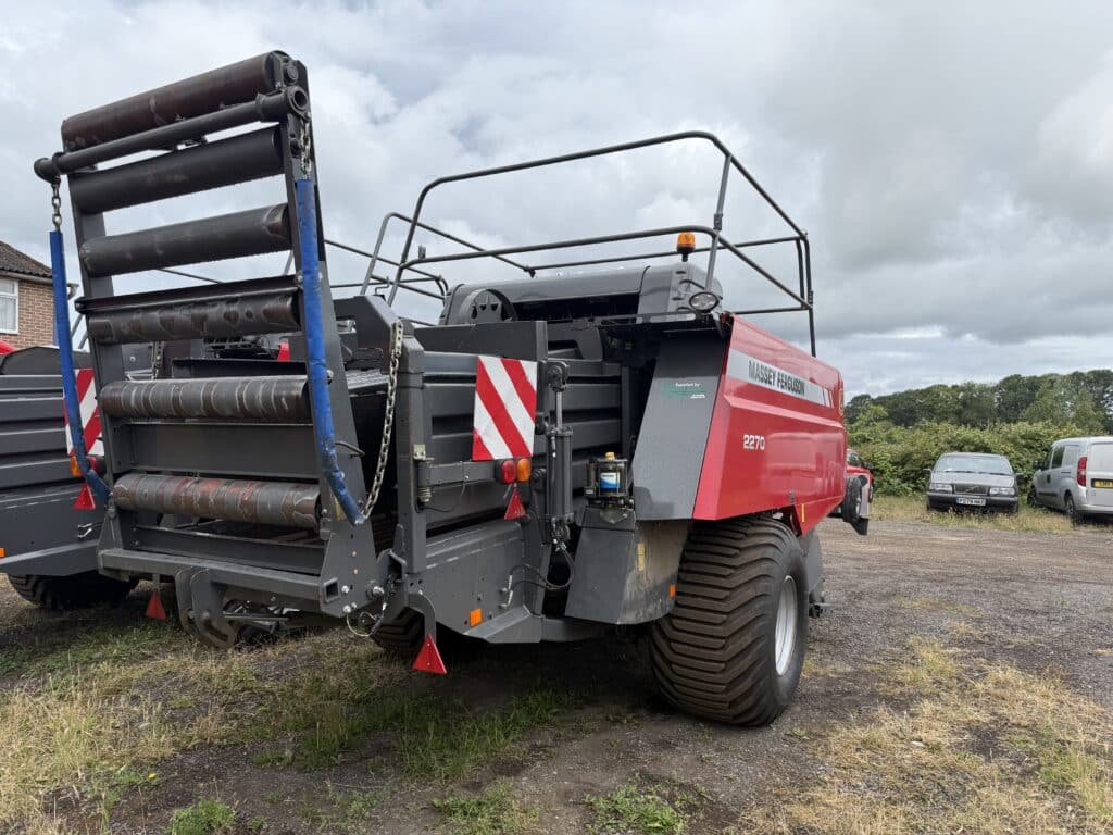 MF 2270 SP 907.3